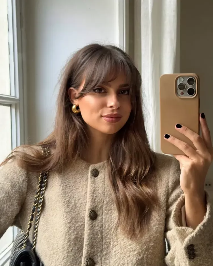 Mi-longue senior frange