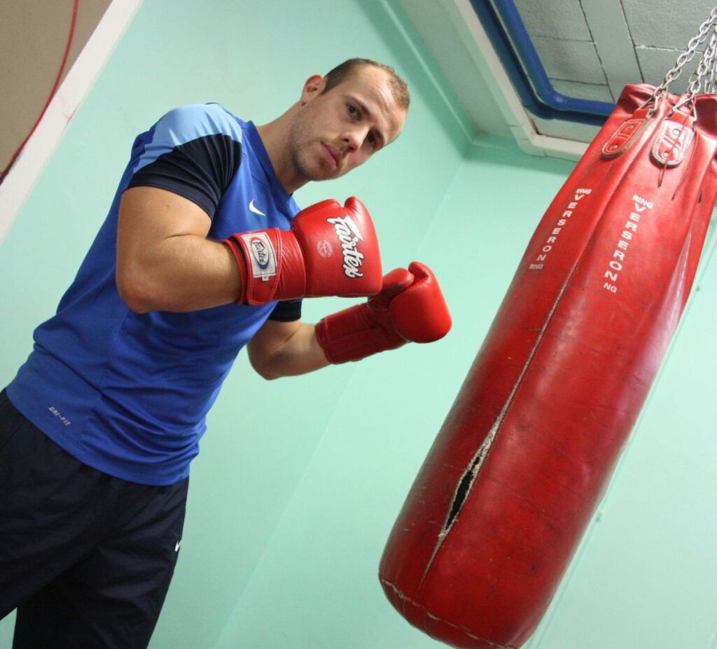 garde gauchère boxe