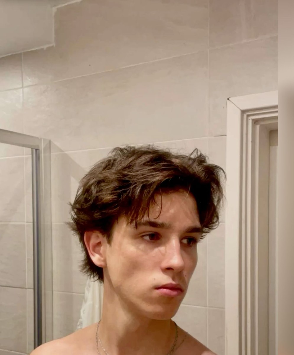 Middle part homme