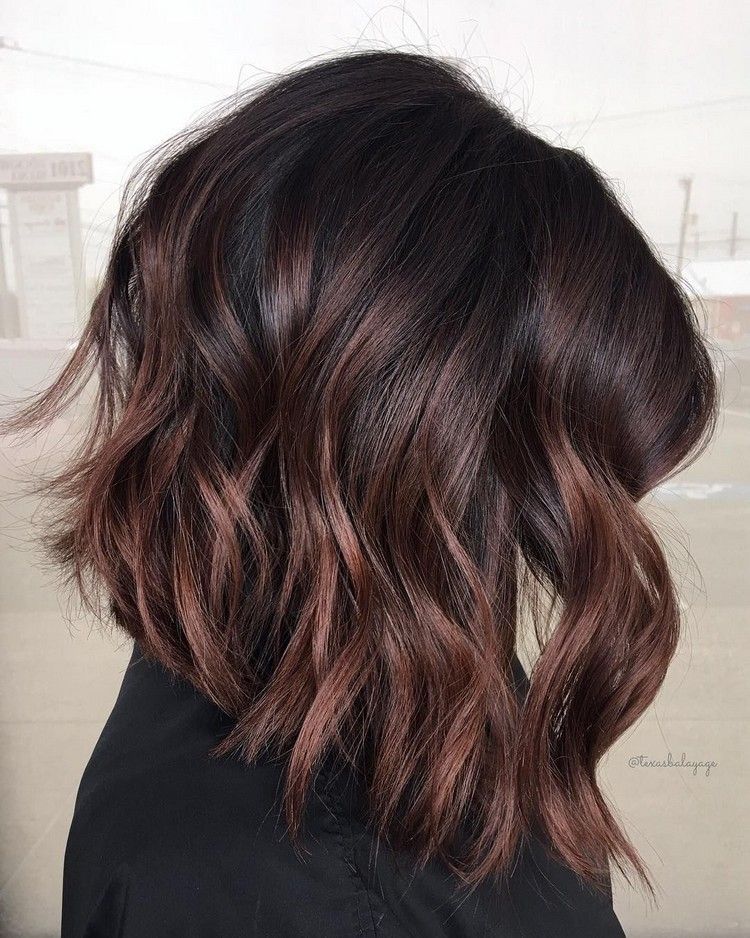 Cheveux noirs méchés