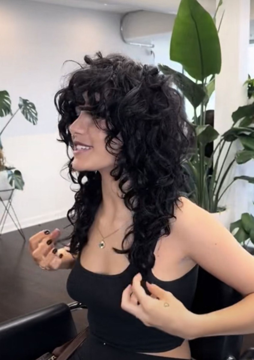 Dégradé sur cheveux bouclés volume