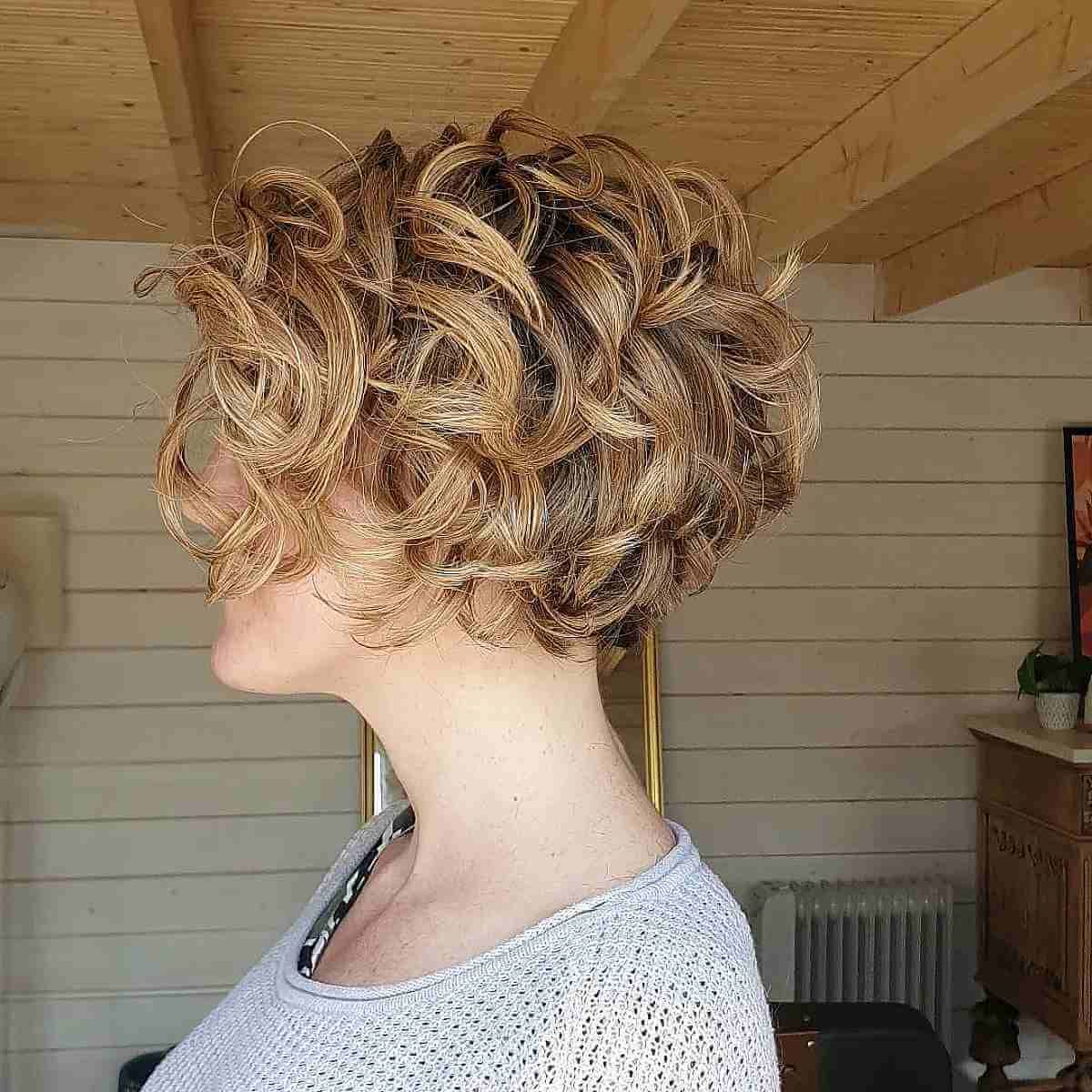 Permanente cheveux courts
