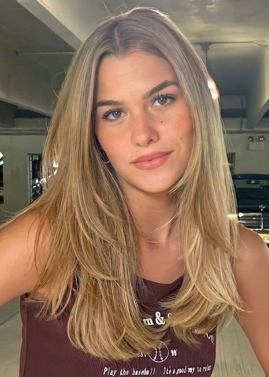 Dégradé long cheveux lisses
