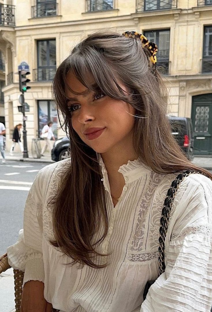 Frange de côté femme