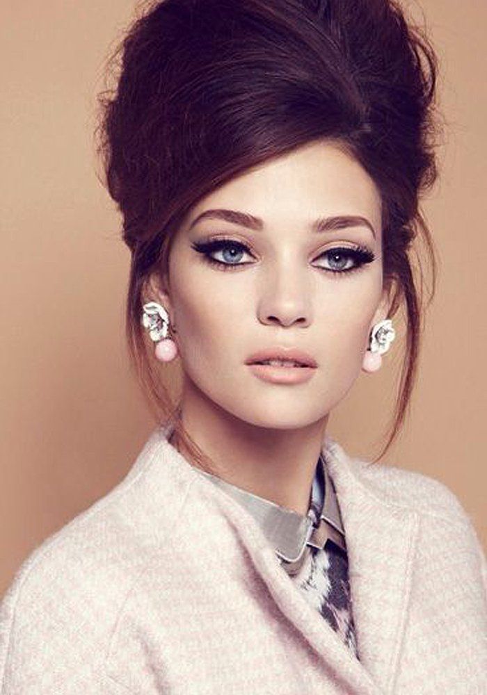 Coiffure vintage années 50 moderne