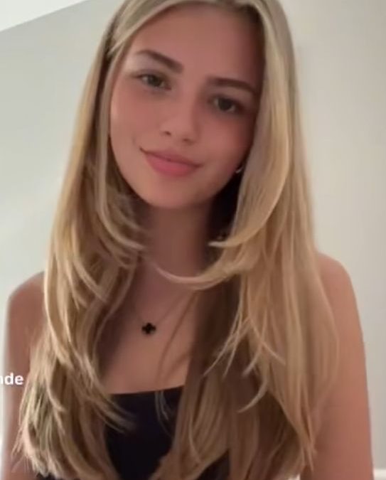 Dégradé Long Lisse : La Fluidité en Cascade