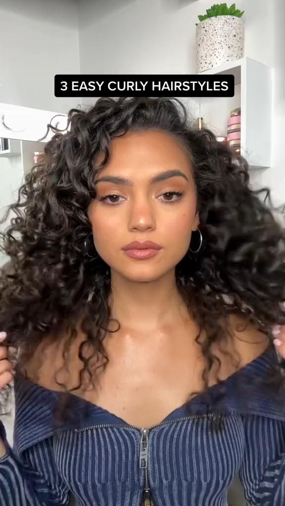 Coiffure quotidienne cheveux frisés