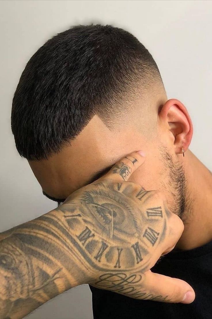 Coiffure homme cheveux courts
