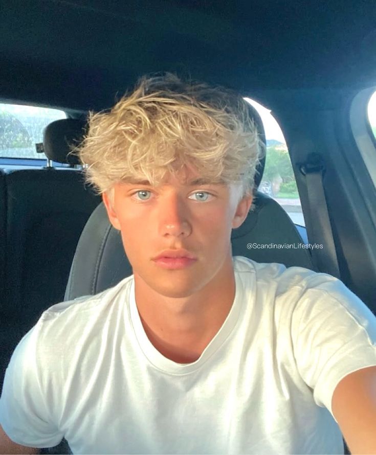 Dégradé garçon école