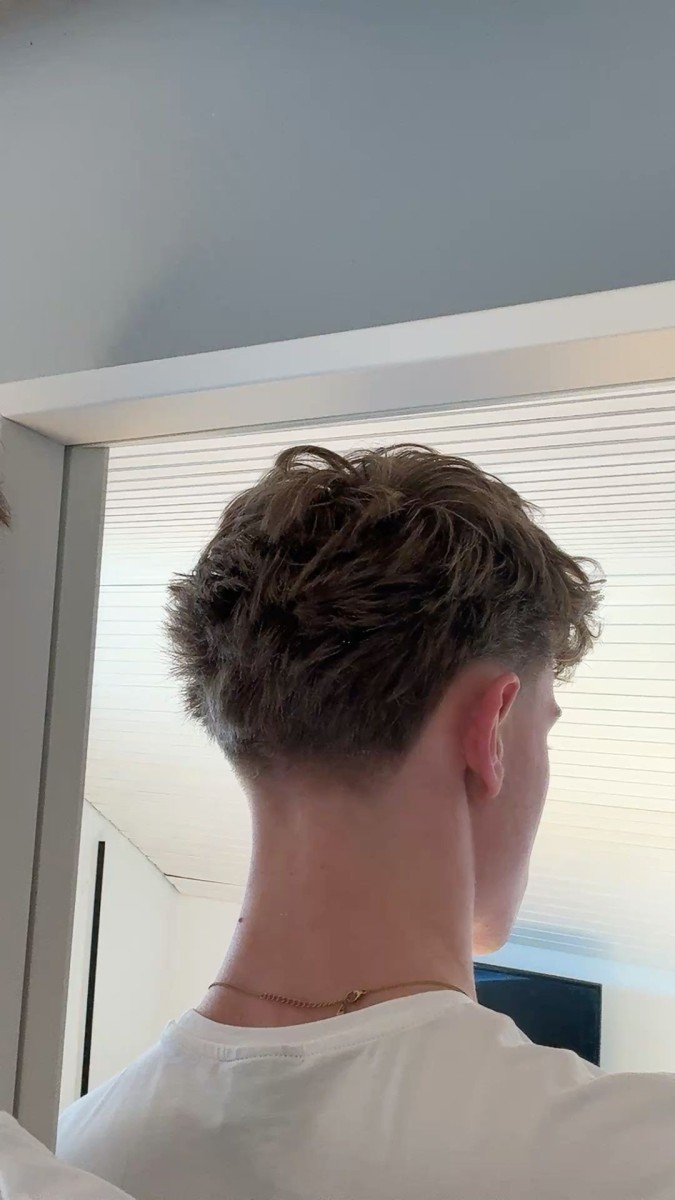 Permanente wavy cheveux mi-longs