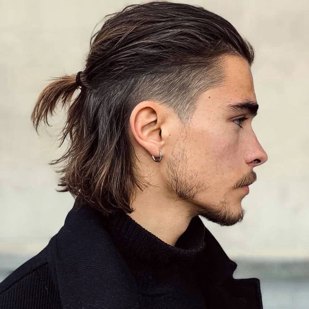 Rasé côtés long dessus