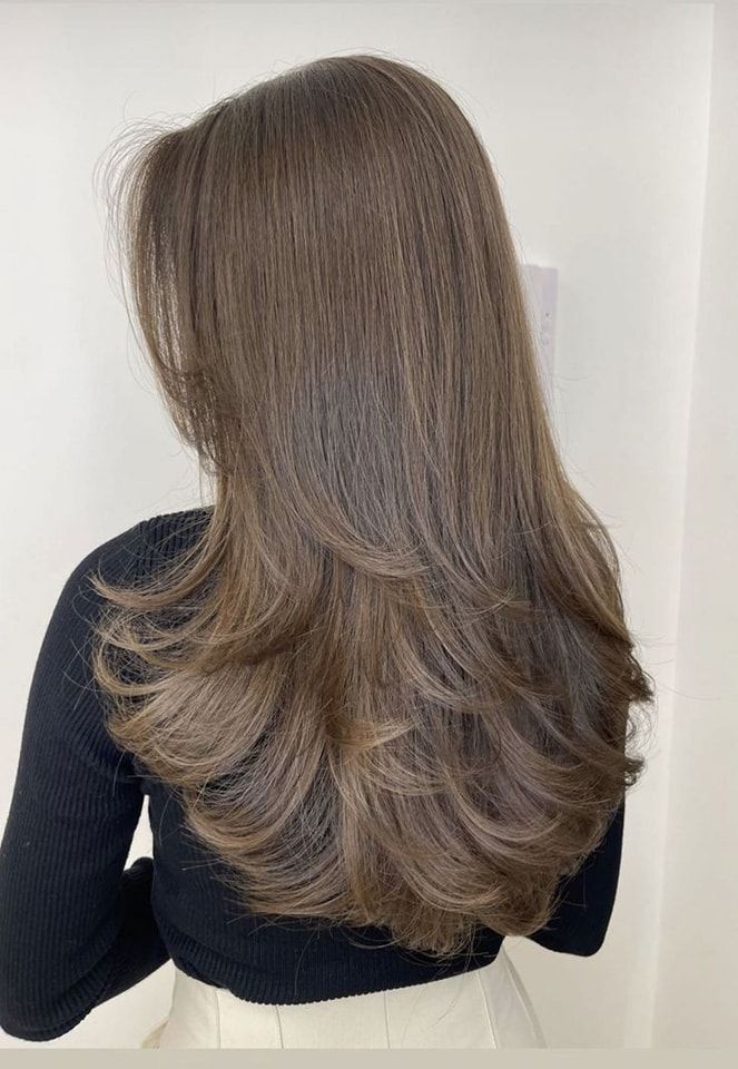 Dégradé long cheveux lisses