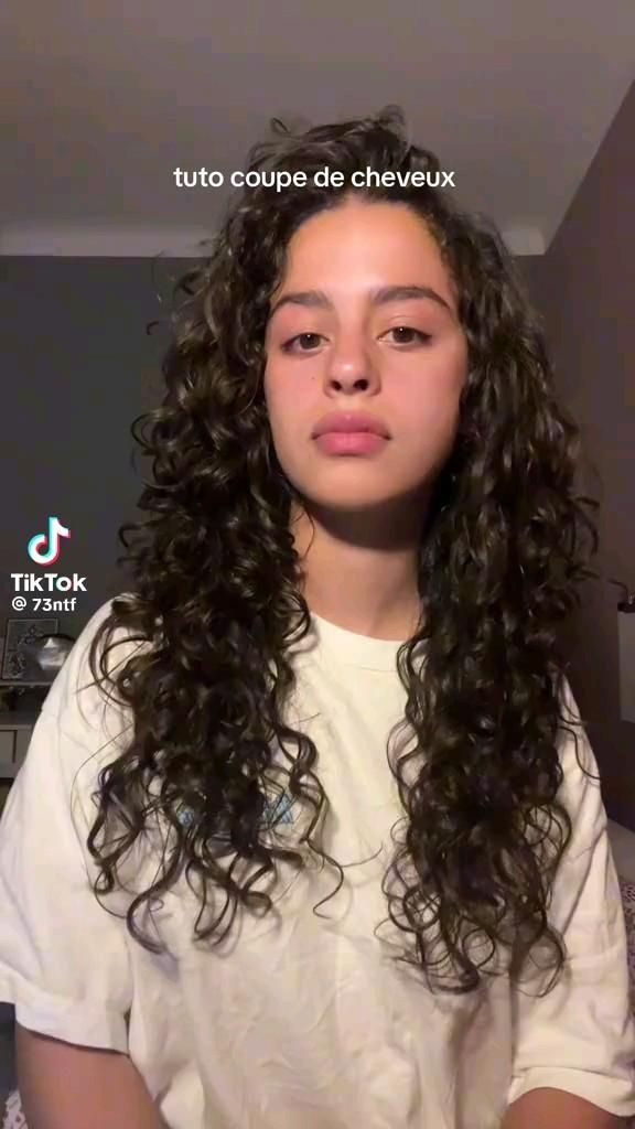 Dégradé cheveux bouclés